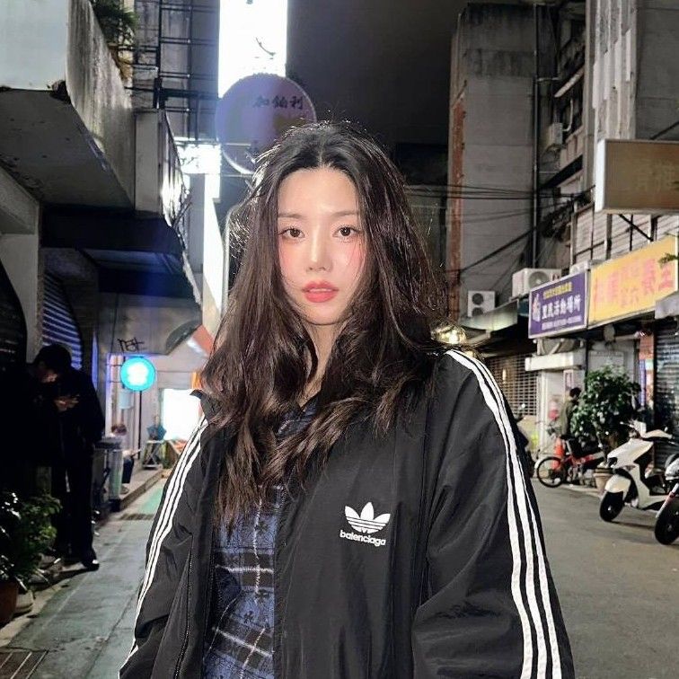 Recent activity shot of Kwon Eunbi
