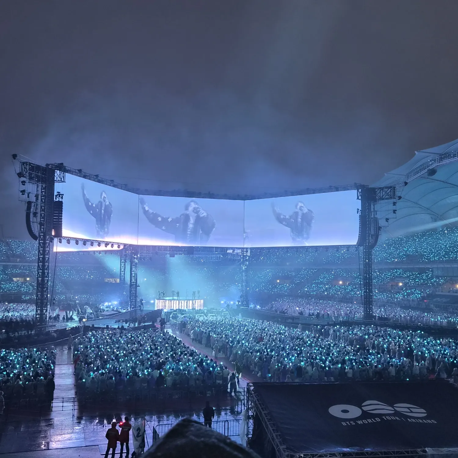 Momen yang diabadikan oleh penggemar Jin (BTS)