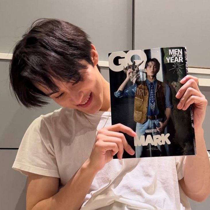 A moment captured by Mark (NCT 127, NCT DREAM)'s fan