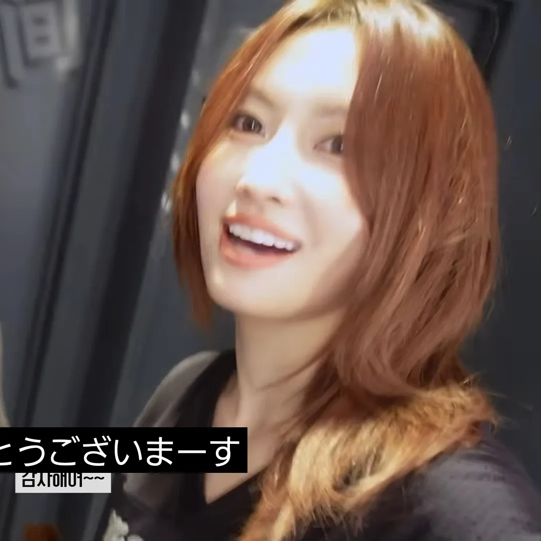 モモ (TWICE)の最新写真