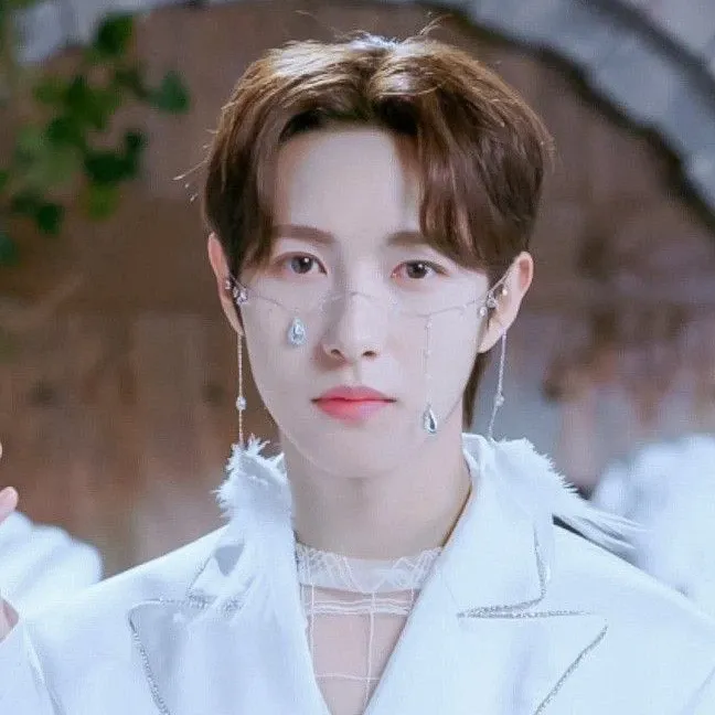 A moment captured by Renjun (NCT DREAM)'s fan