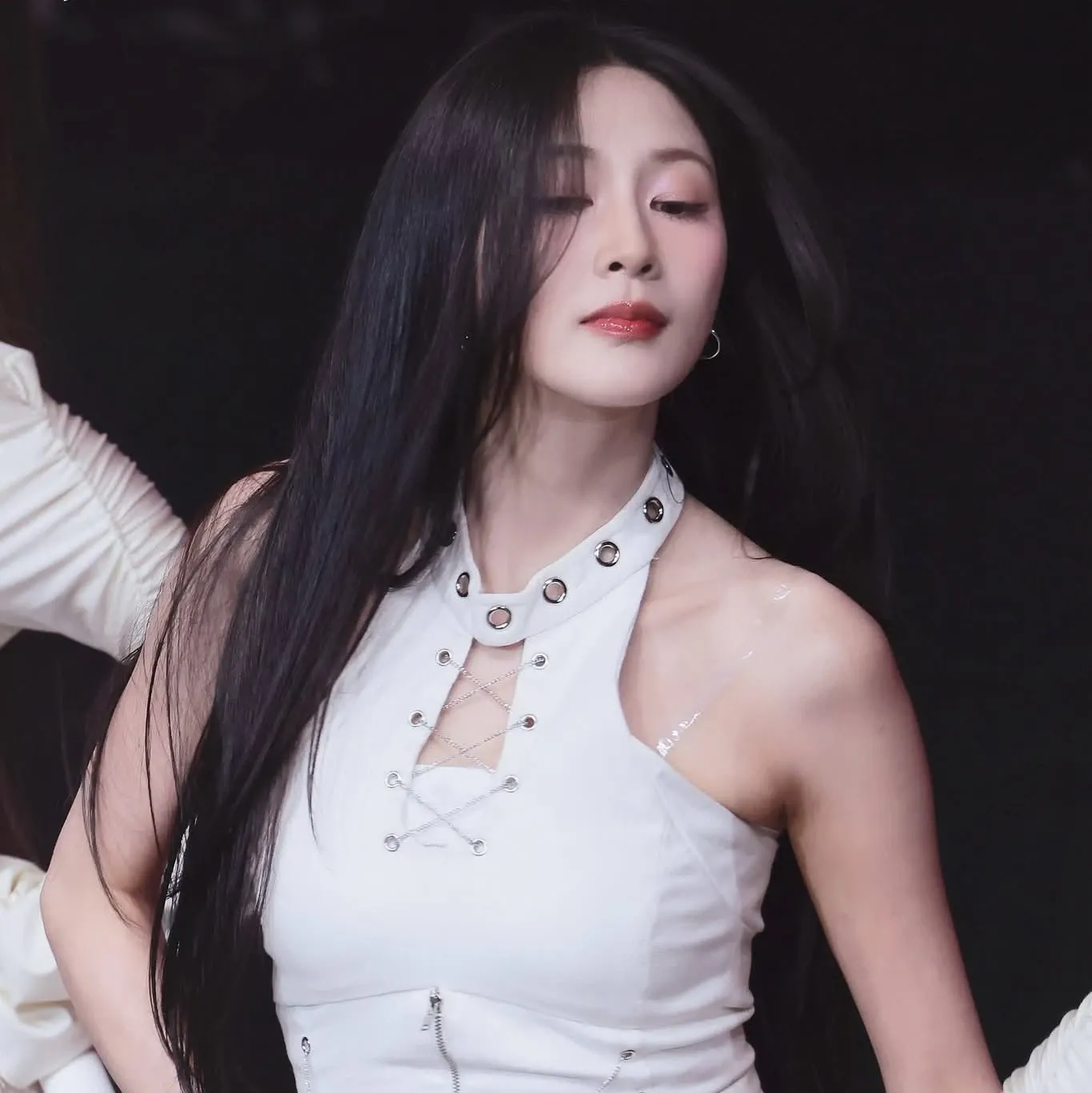 吴夏荣 (Apink)的最新活动照片