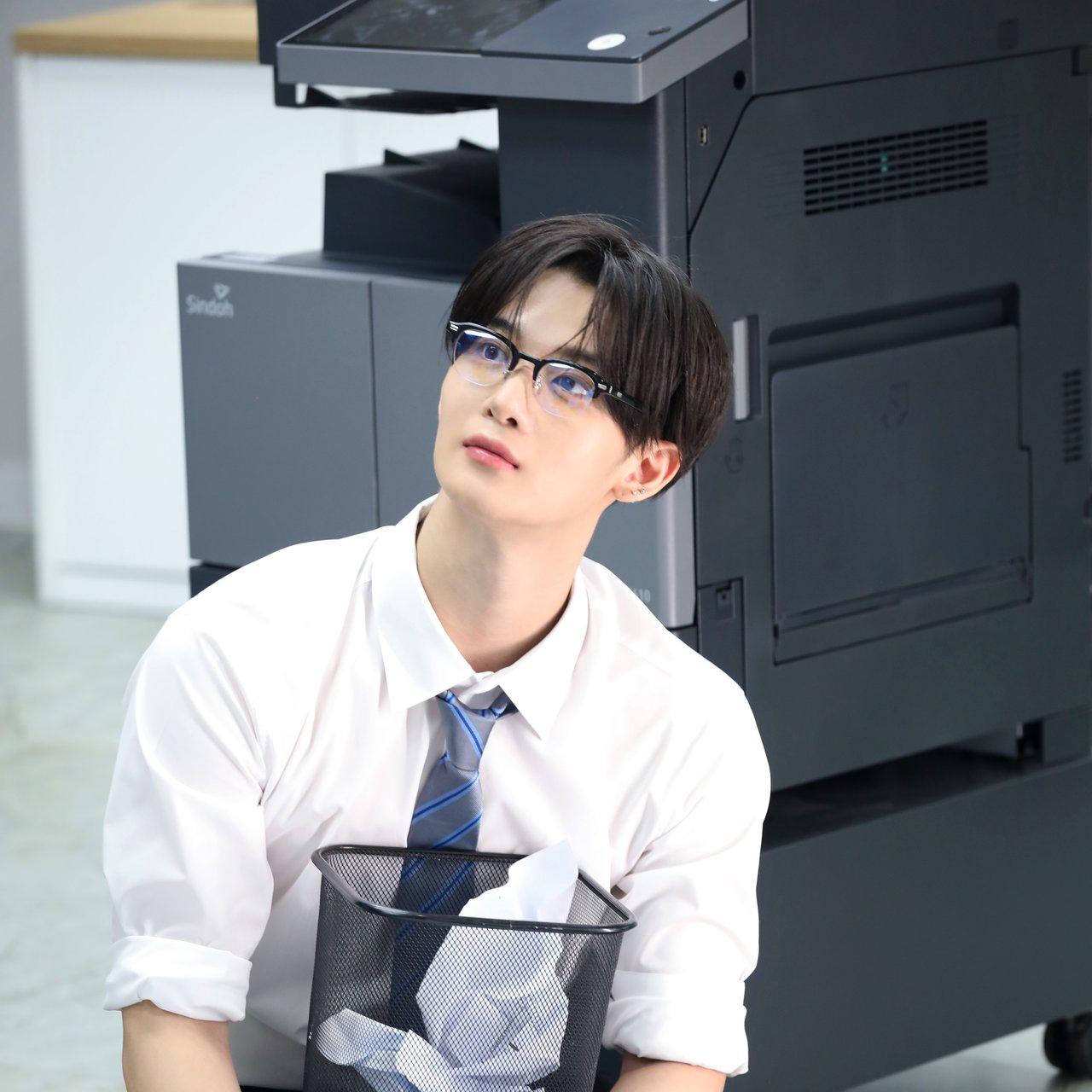 ペ・ジニョンの最近の活動写真