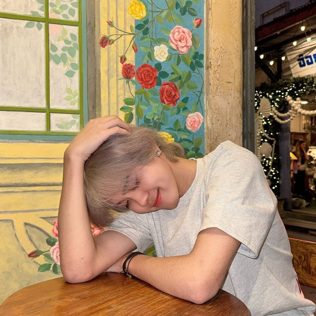 Behind-the-scenes cut of THI-O (NexT1DE)