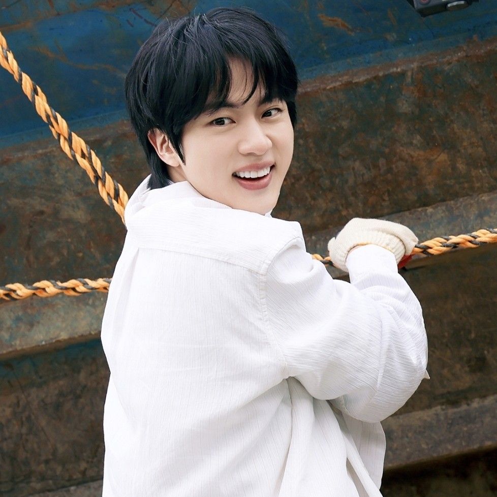 진 (방탄소년단) 최근 활동샷