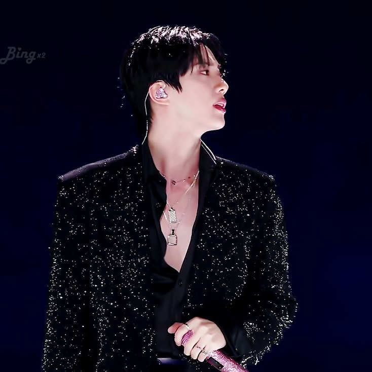 ジン (BTS)の最近の活動写真