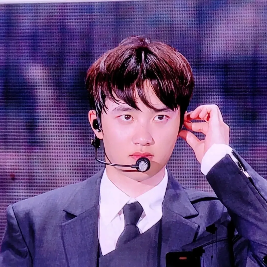 D.O. (EXO)粉絲拍下的瞬間