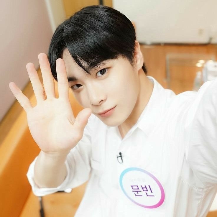 Behind-the-scenes cut of Moonbin (ASTRO)