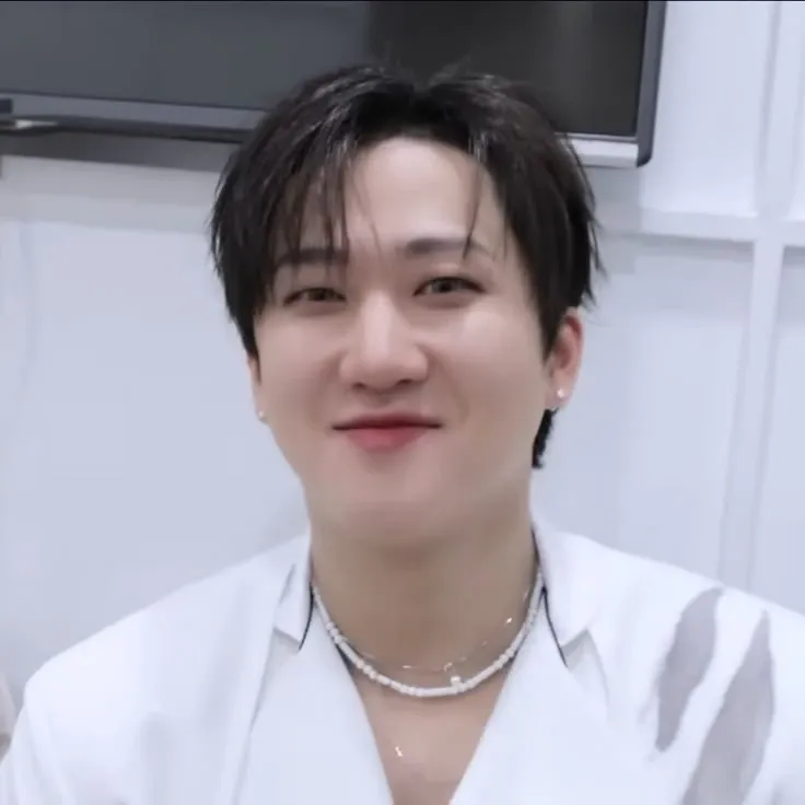 Latest photo of Changbin (Stray Kids)