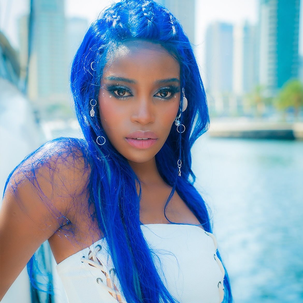 Behind-the-scenes cut of Fatou (Blackswan)