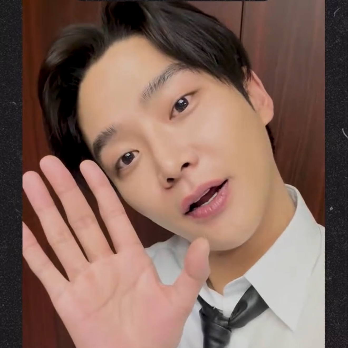 Behind-the-scenes cut of Rowoon