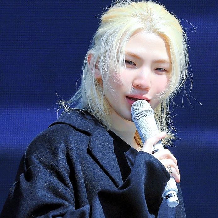 A moment captured by Woozi (SEVENTEEN)'s fan