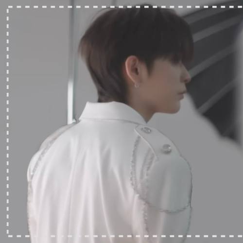 Behind-the-scenes cut of Haseung (WHIB)