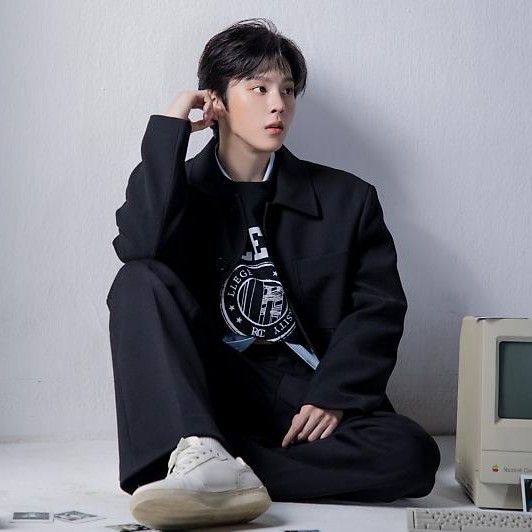 Recent activity shot of Kim Wooseok