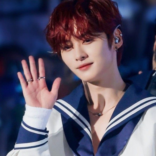 Best moment chosen by Lee Know (Stray Kids) fandom