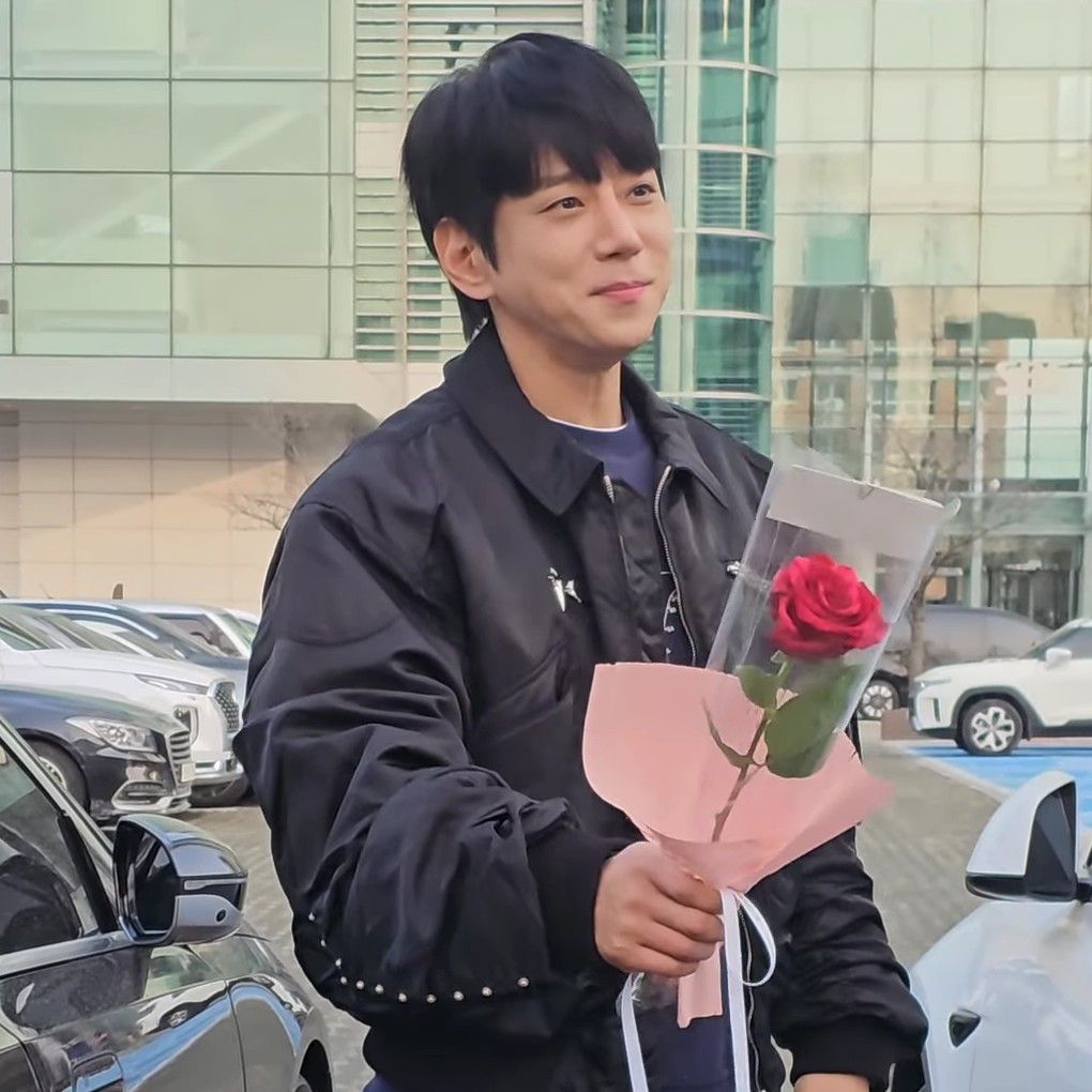 A moment captured by Hwang Chiyeol's fan