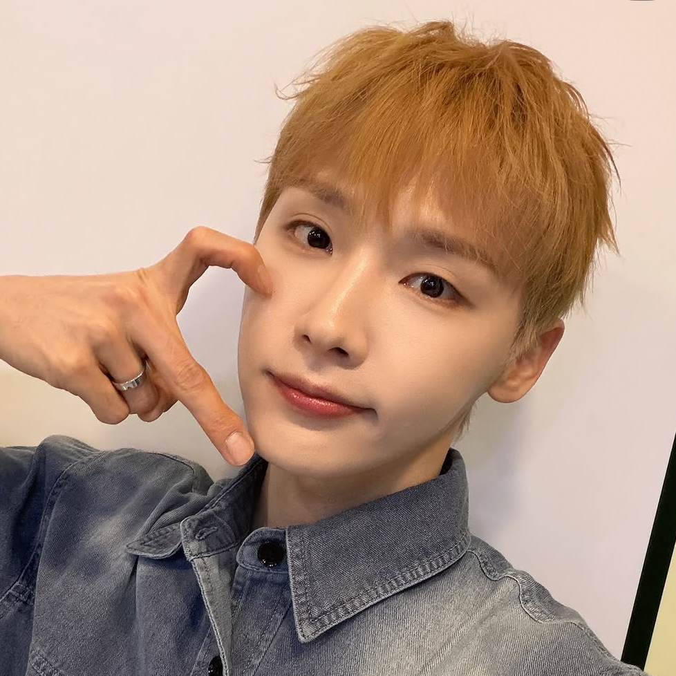 Latest photo of Jeon Woong (AB6IX)