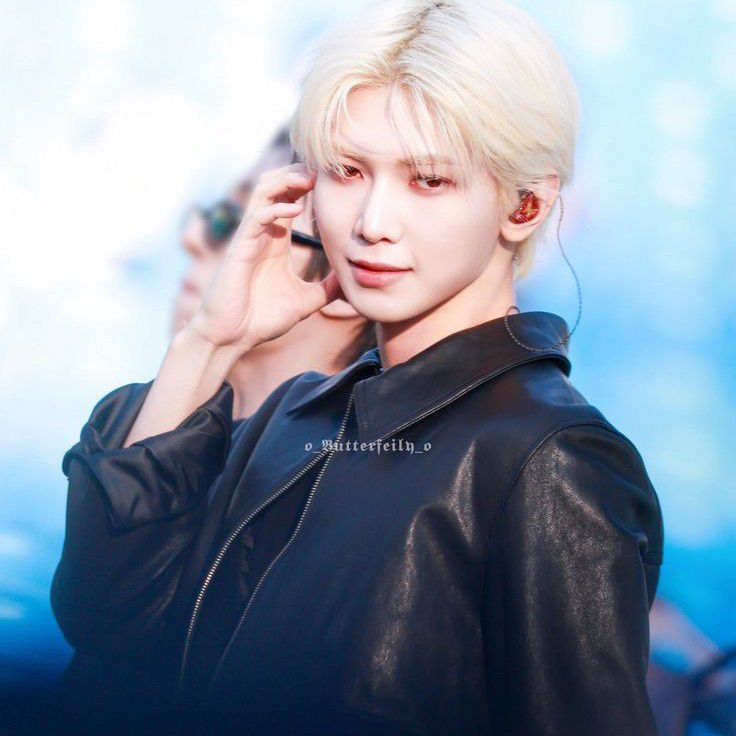 에이티즈의 최신 사진