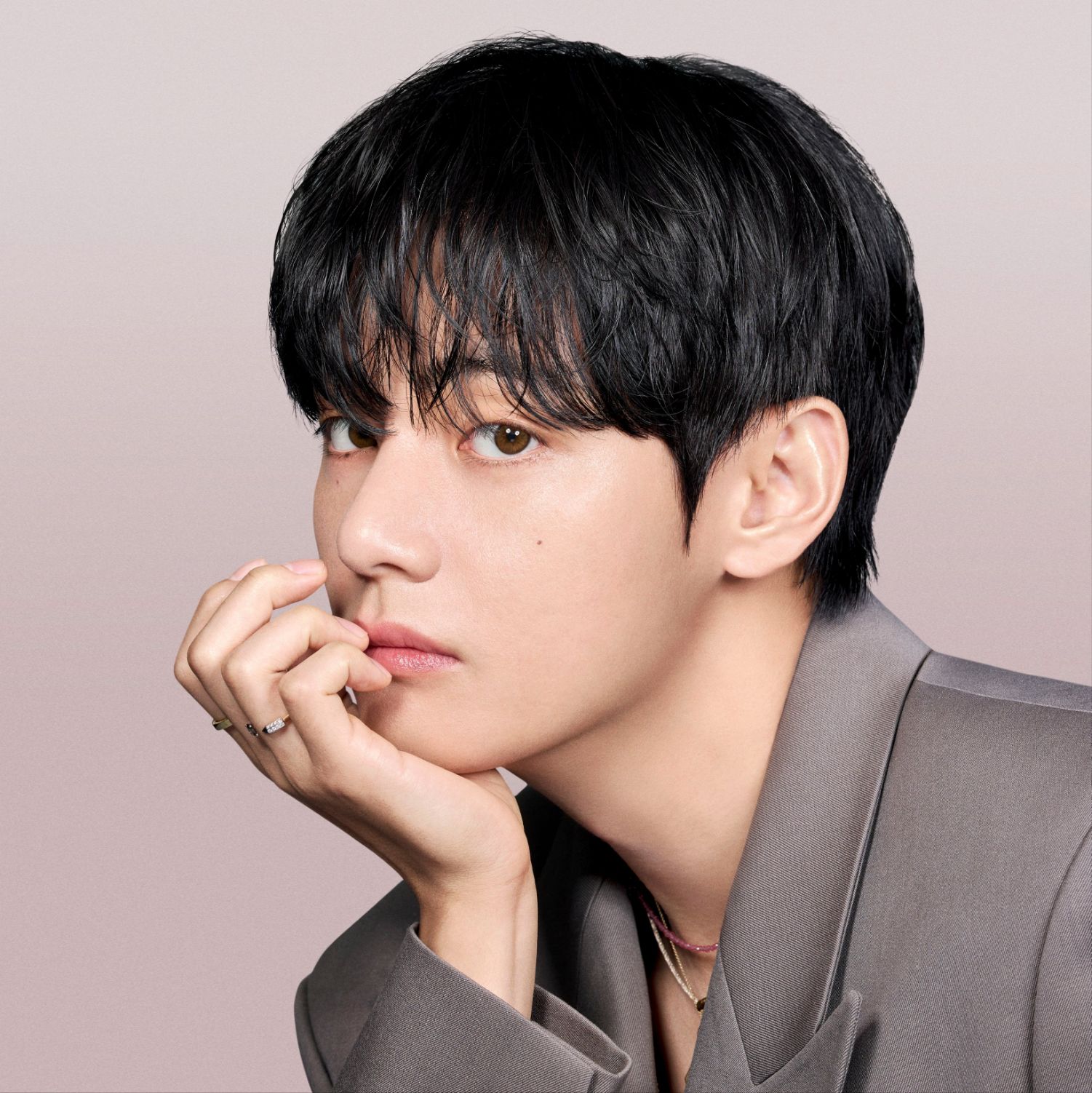 V (BTS)の最新写真