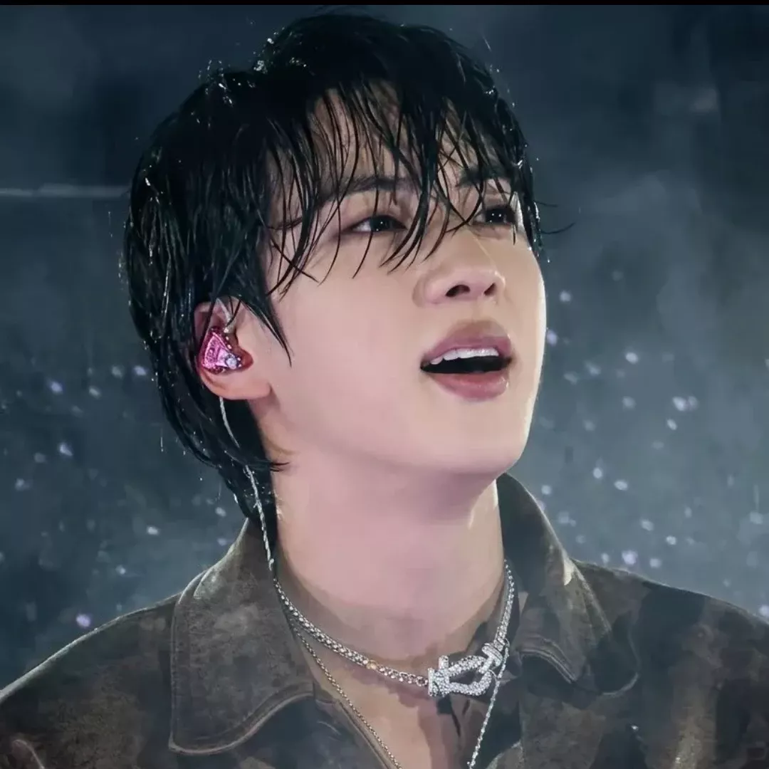 진 (방탄소년단)의 비하인드 컷