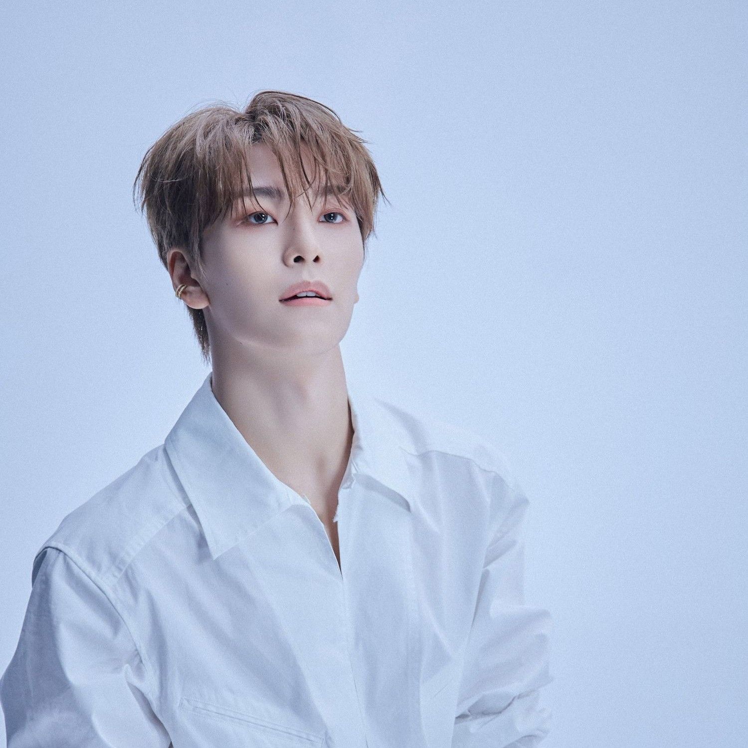 Behind-the-scenes cut of He Xinlong (ALPHA DRIVE ONE)