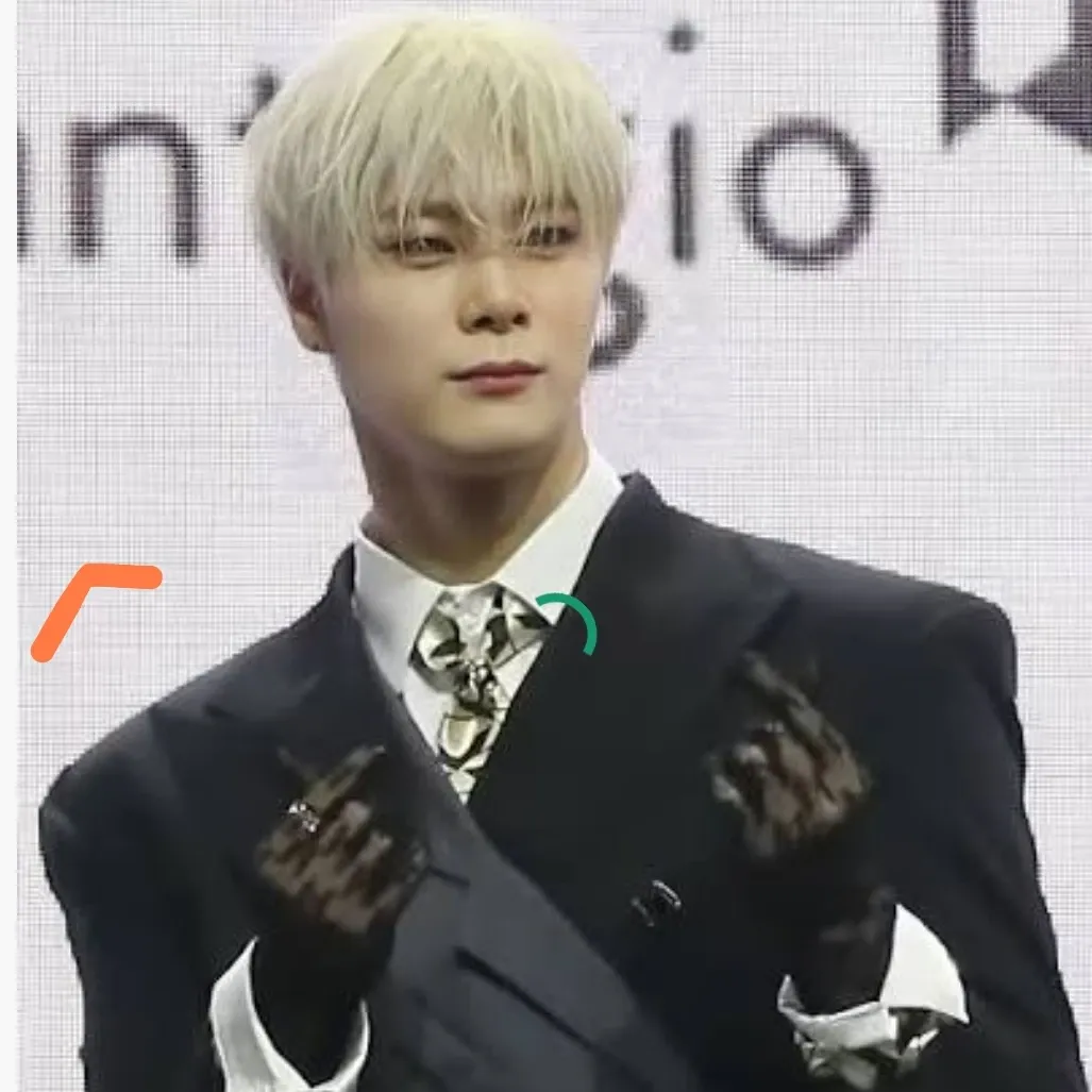 A moment captured by Moonbin (ASTRO)'s fan