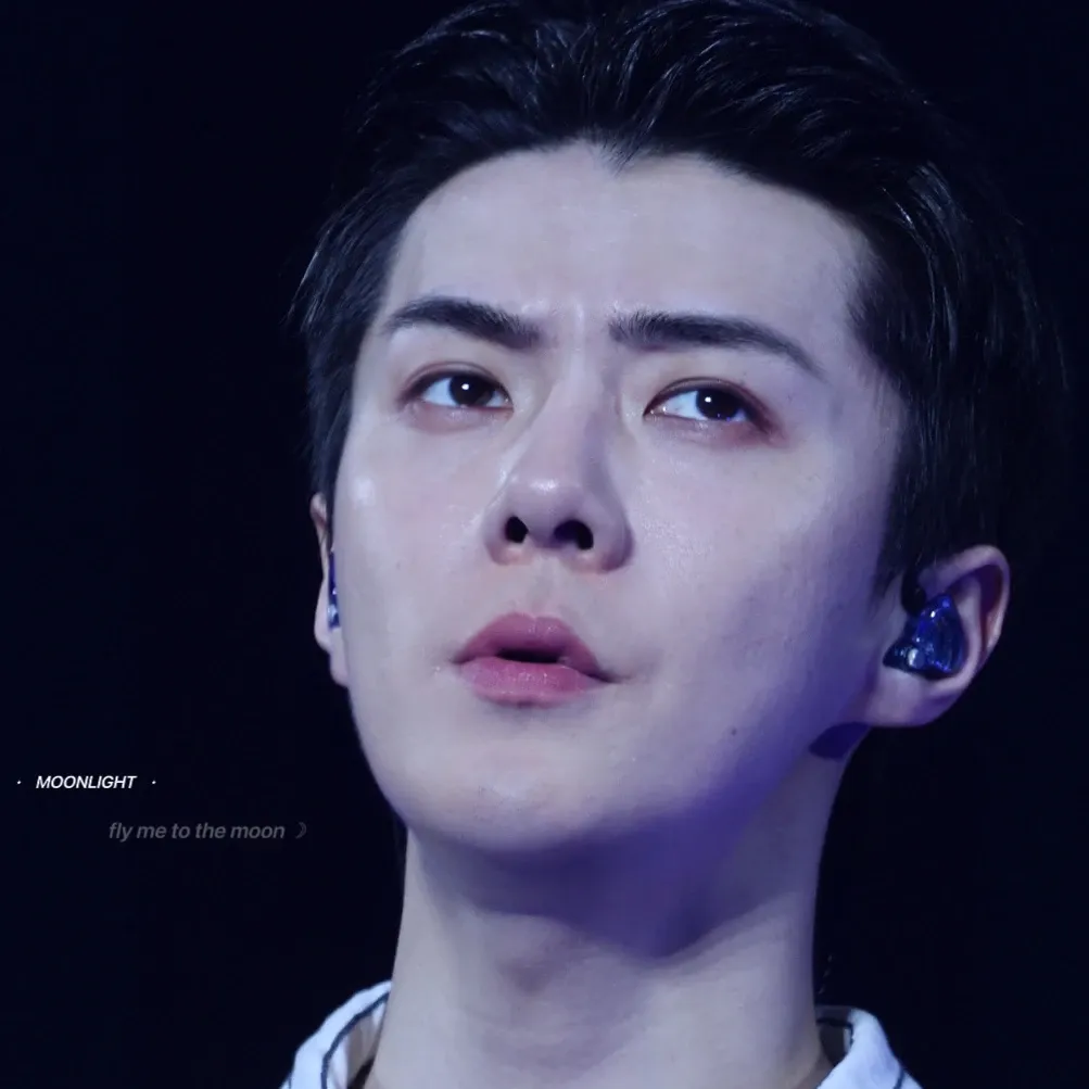 세훈 (EXO)의 비하인드 컷
