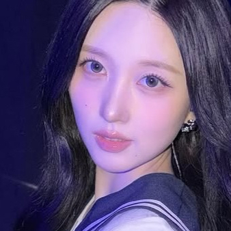 Recent activity shot of Gaeul (IVE)