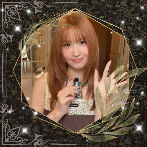 Potret di balik layar Momo (TWICE)