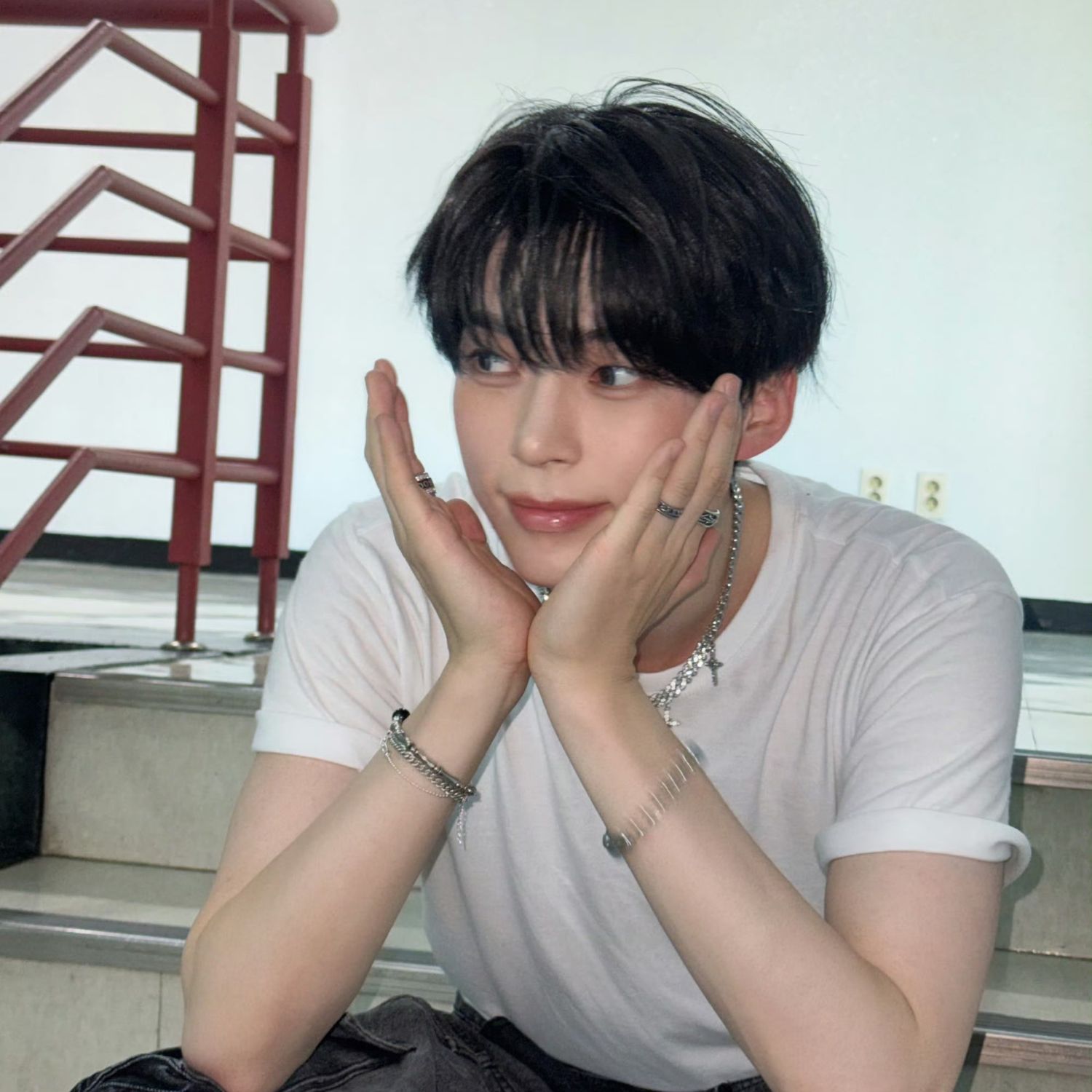 Recent activity shot of Sung Hanbin (ZEROBASEONE)