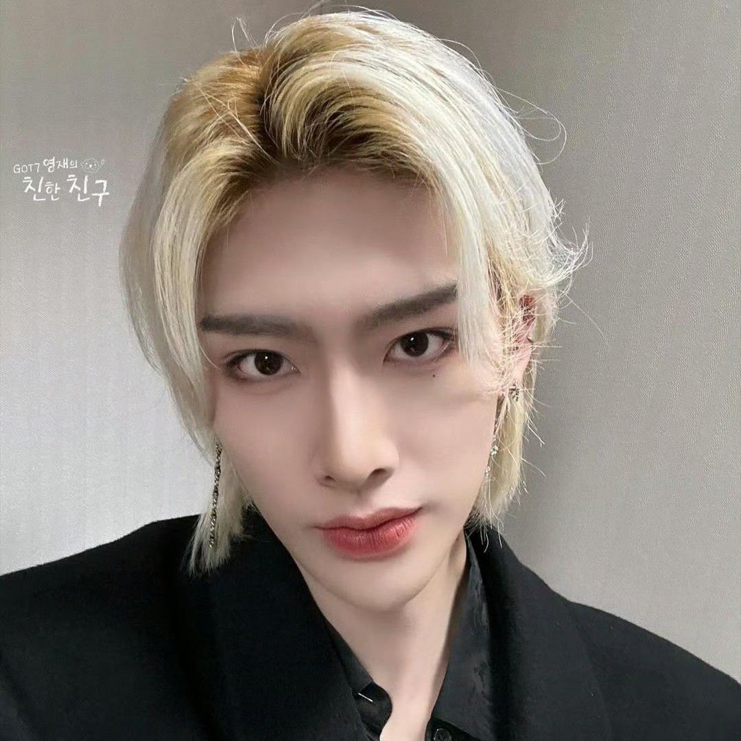 A moment captured by Ricky (ZEROBASEONE)'s fan