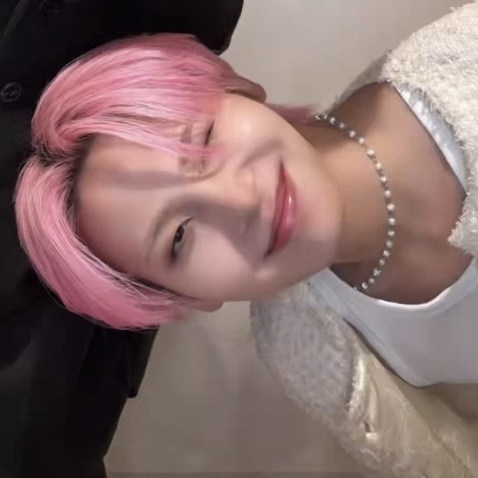 Recent activity shot of Kawashiri Ren (JO1)