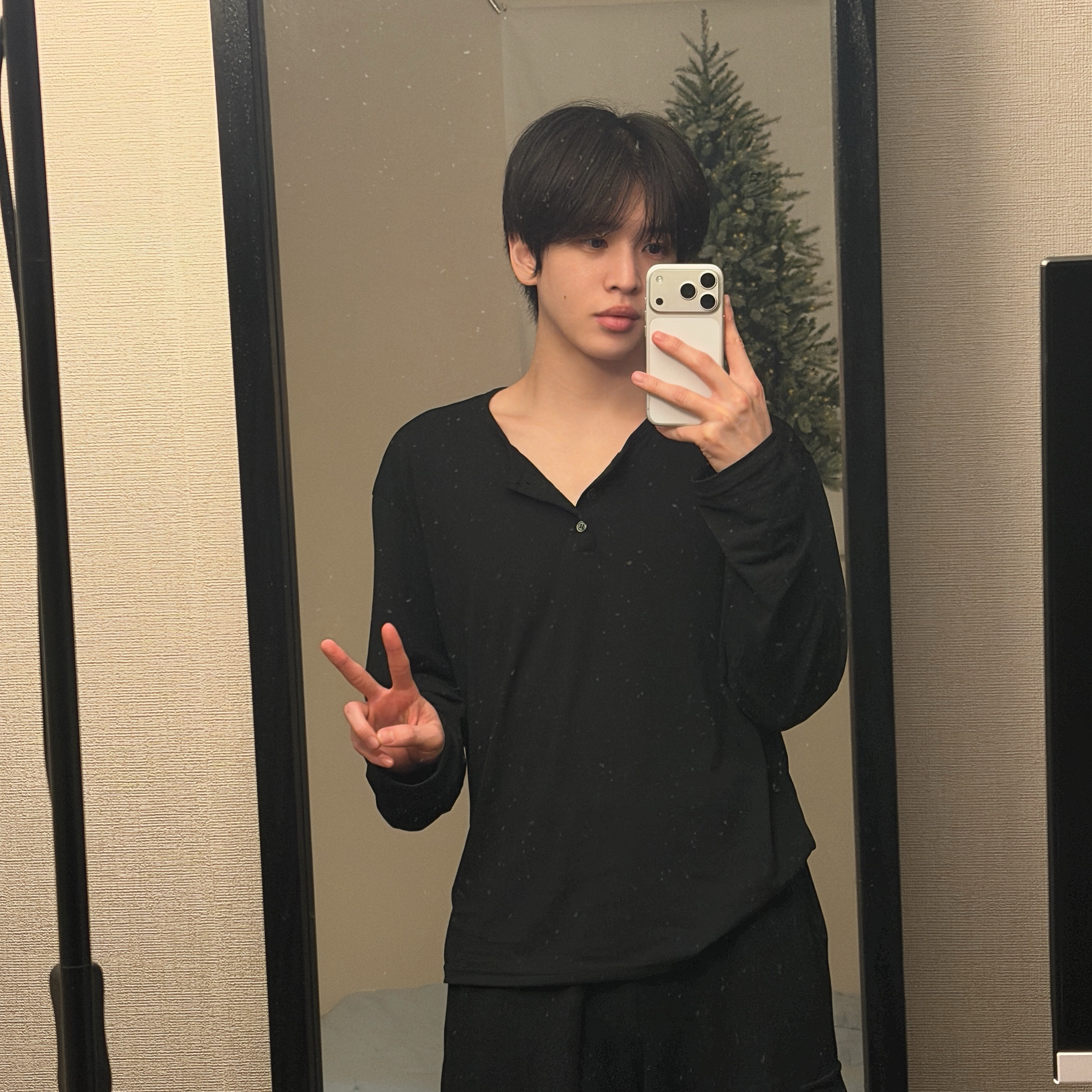 Potret di balik layar Allen (CRAVITY)