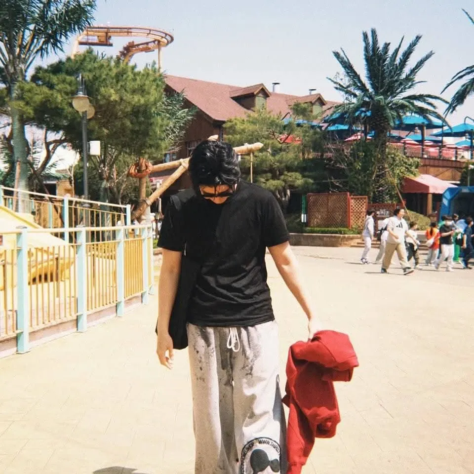 A moment captured by MJ (ASTRO)'s fan