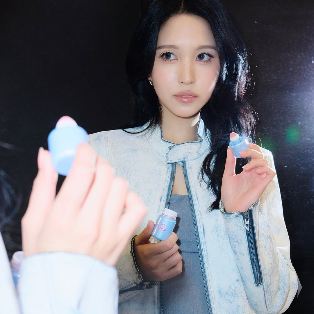 Recent activity shot of Mina (TWICE)