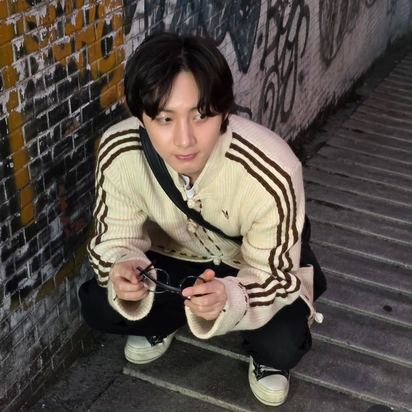 A moment captured by PENTAGON's fan