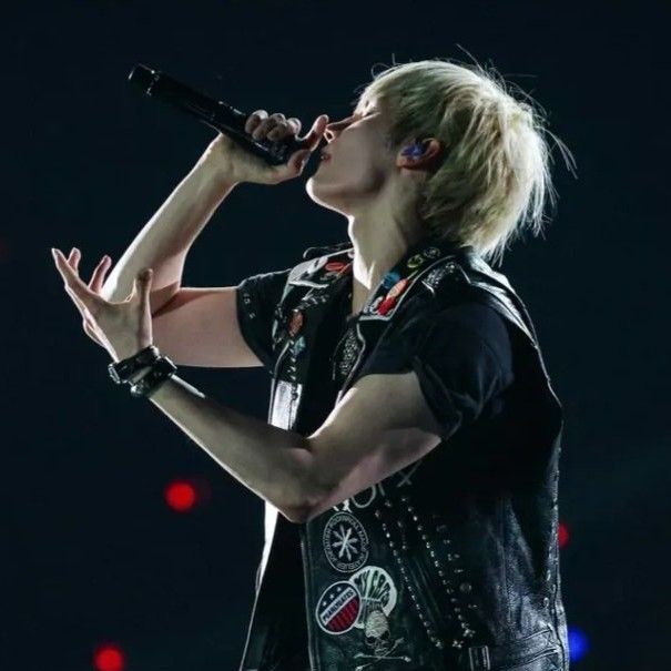 Latest photo of HueningKai (TOMORROW X TOGETHER)