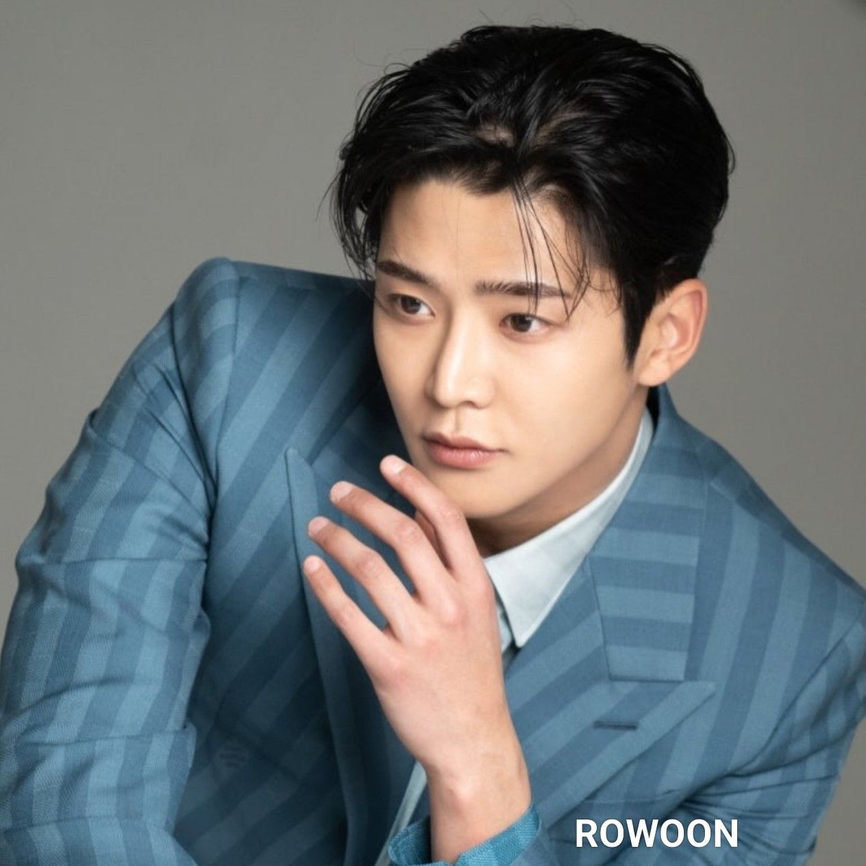 로운의 최신 사진