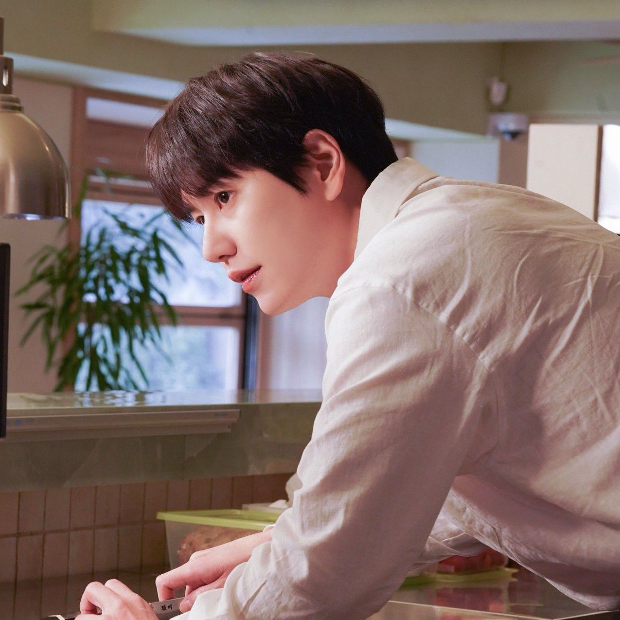 Behind-the-scenes cut of Kyuhyun (Super Junior)