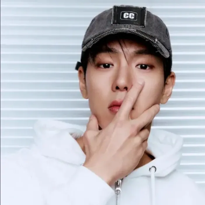 Behind-the-scenes cut of Shownu (MONSTA X)