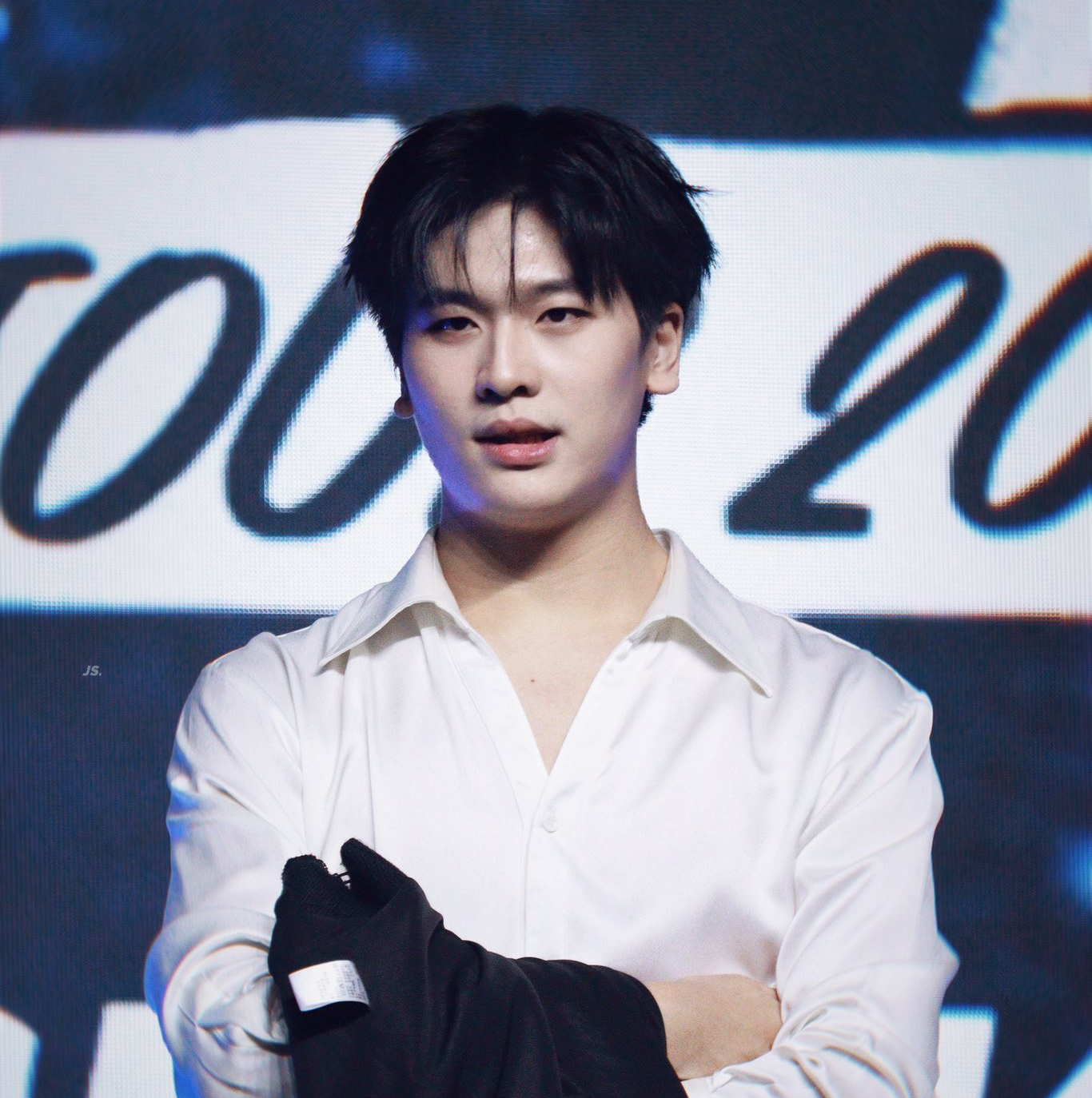 A moment captured by Shen (NexT1DE)'s fan