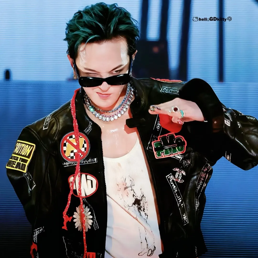 A moment captured by G-DRAGON (BIGBANG)'s fan