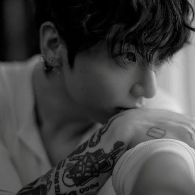 Momen yang diabadikan oleh penggemar Jungkook (BTS)