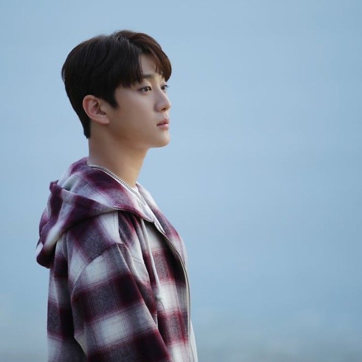 A moment captured by Hong Joochan (GoldenChild)'s fan