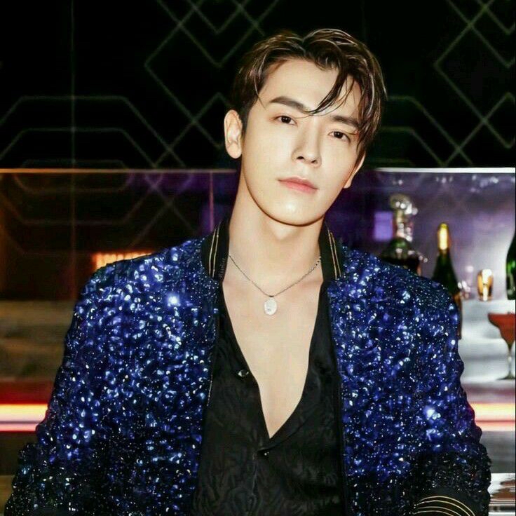 Momen yang diabadikan oleh penggemar Donghae (Super Junior)