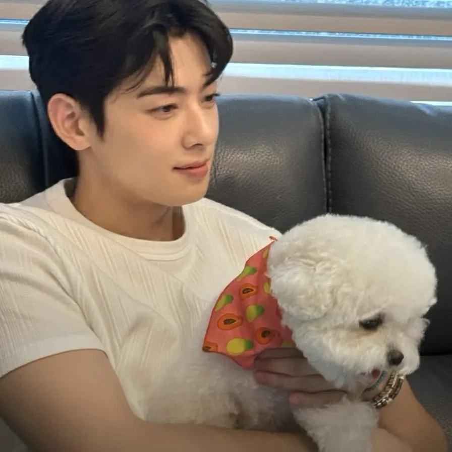 Recent activity shot of Eunwoo (ASTRO)