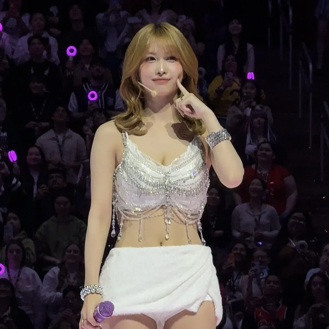 Potret di balik layar Momo (TWICE)