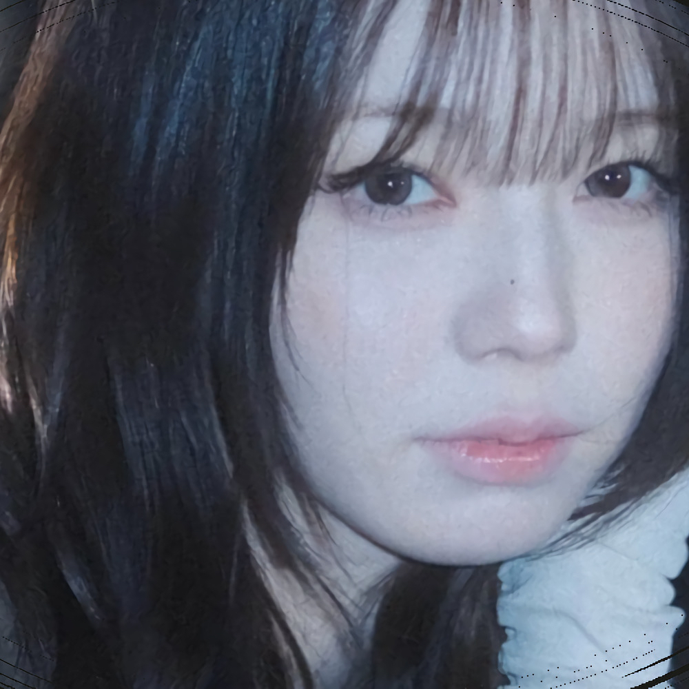 Recent activity shot of Ayaka (NiziU)