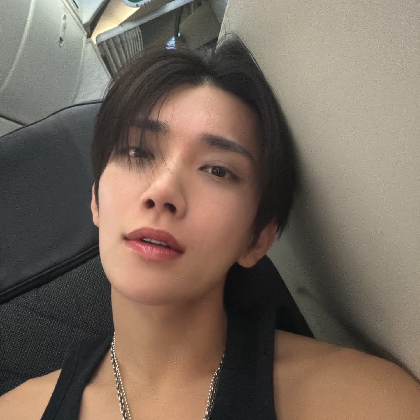 A moment captured by Joshua (SEVENTEEN)'s fan