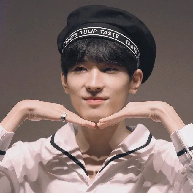 원우 (세븐틴)의 최신 사진